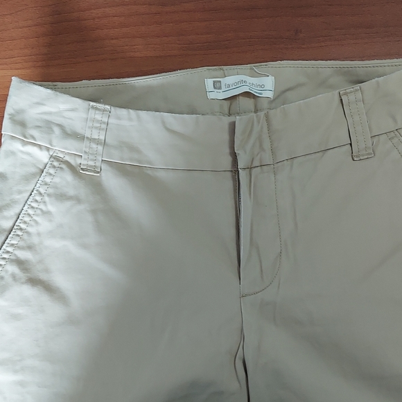 Gap favorite chino cropped, tan, size 8 - Picture 4 of 6